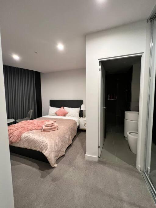 Comfy 2 Bed Apartment In The Heart Of 墨尔本 外观 照片